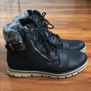 Women’s black boots